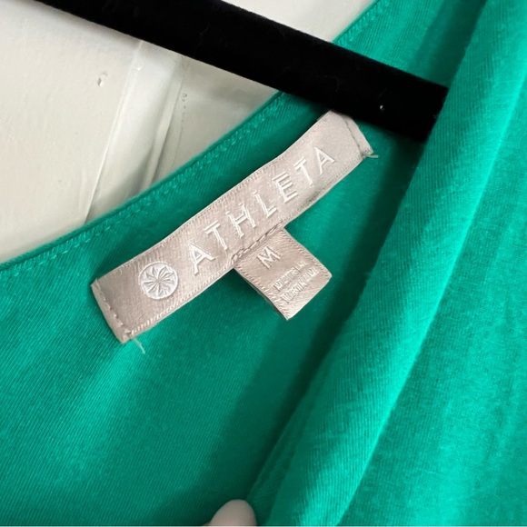 Athleta Green Santorini V-Neck Knee-Length Casual Dress - Medium - Preowned - Picture 2 of 6